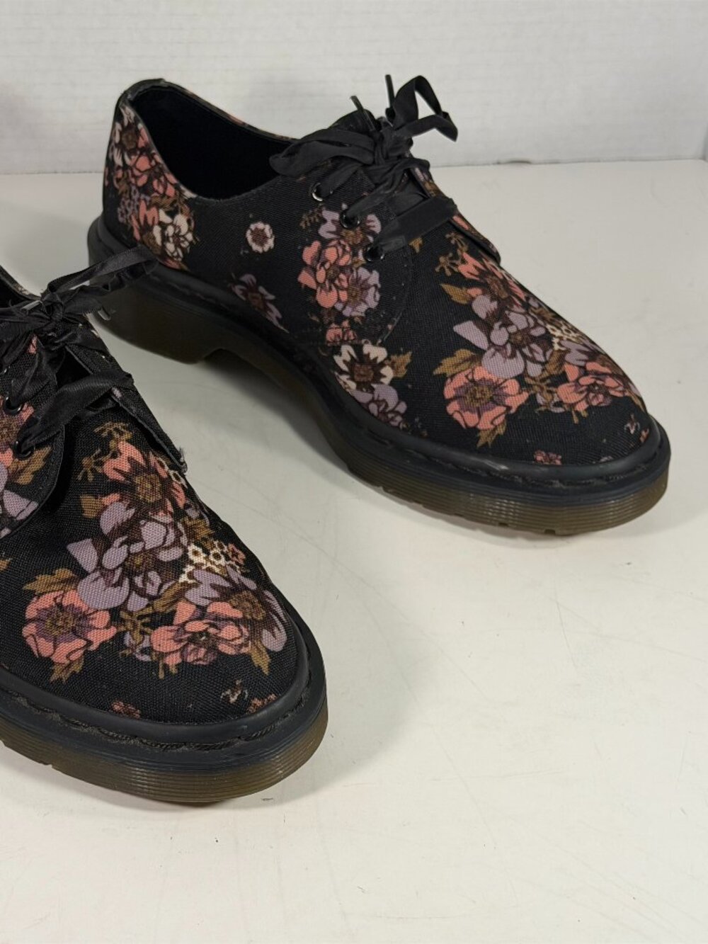 Dr. Martens L-size 6 Canvas Flower - Picture 2 of 15